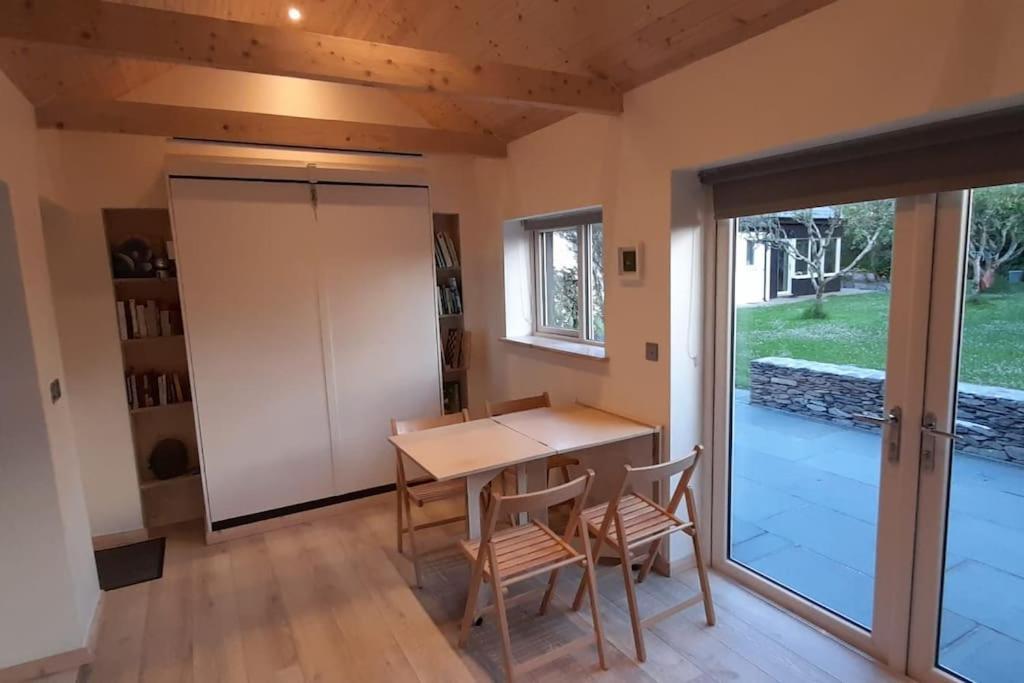 Cosy Cabin Near Lough Hyne Skibbereen Exterior photo