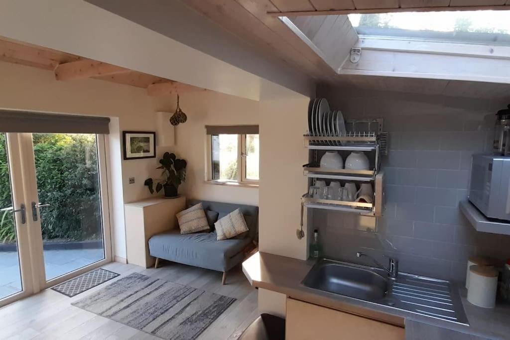 Cosy Cabin Near Lough Hyne Skibbereen Exterior photo